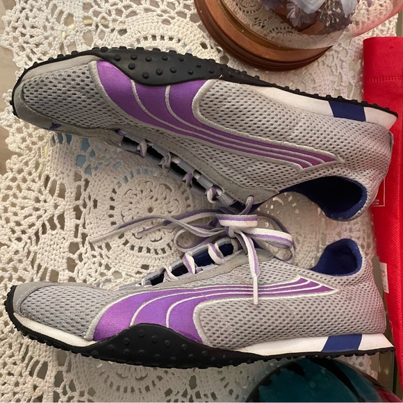 Puma lace up lightweight sneaker with bag - Picture 4 of 9